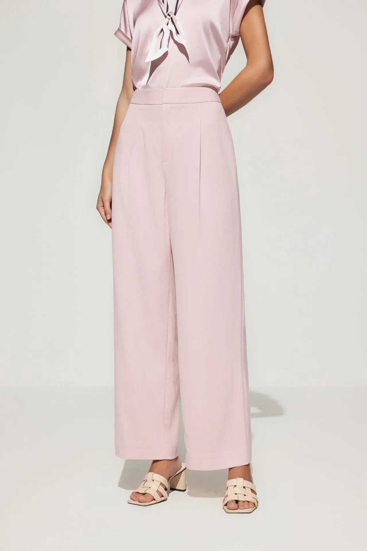 Cooling Multi-Way Stretch Relaxed Straight Leg Suit Pants