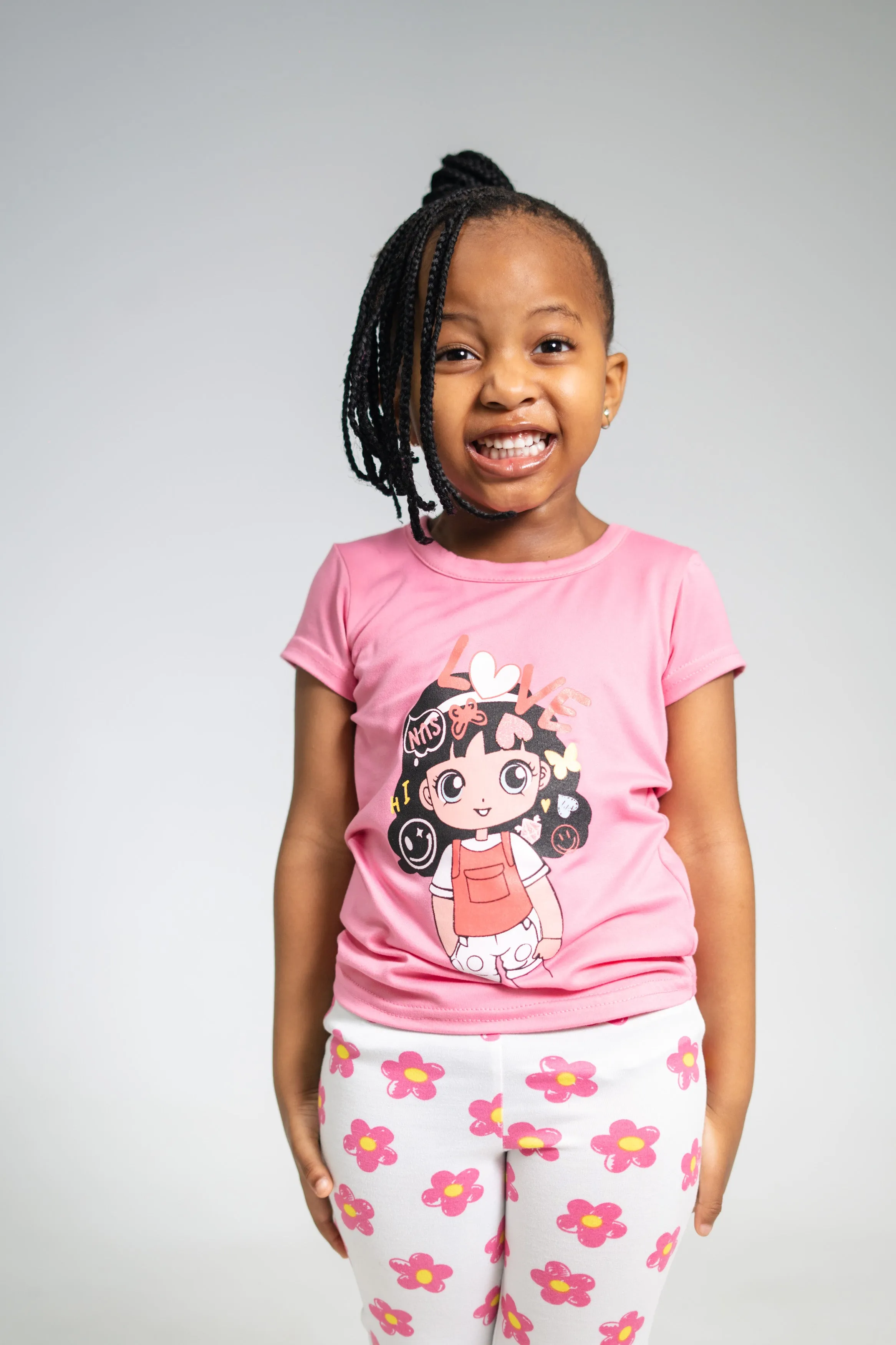 Graphic "Love Chic" T-Shirt