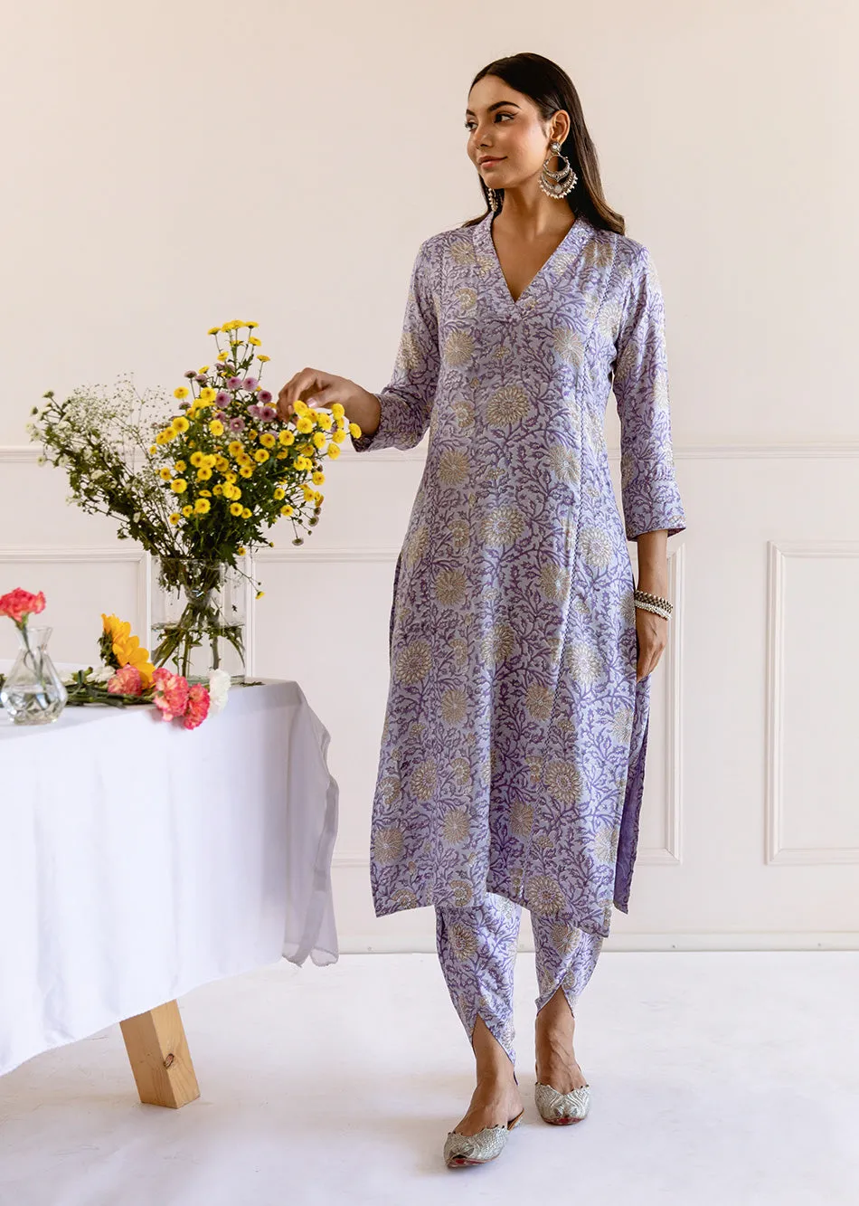 Greyish Purple Muslin Silk Collar Neck 3-Piece Kurta Set