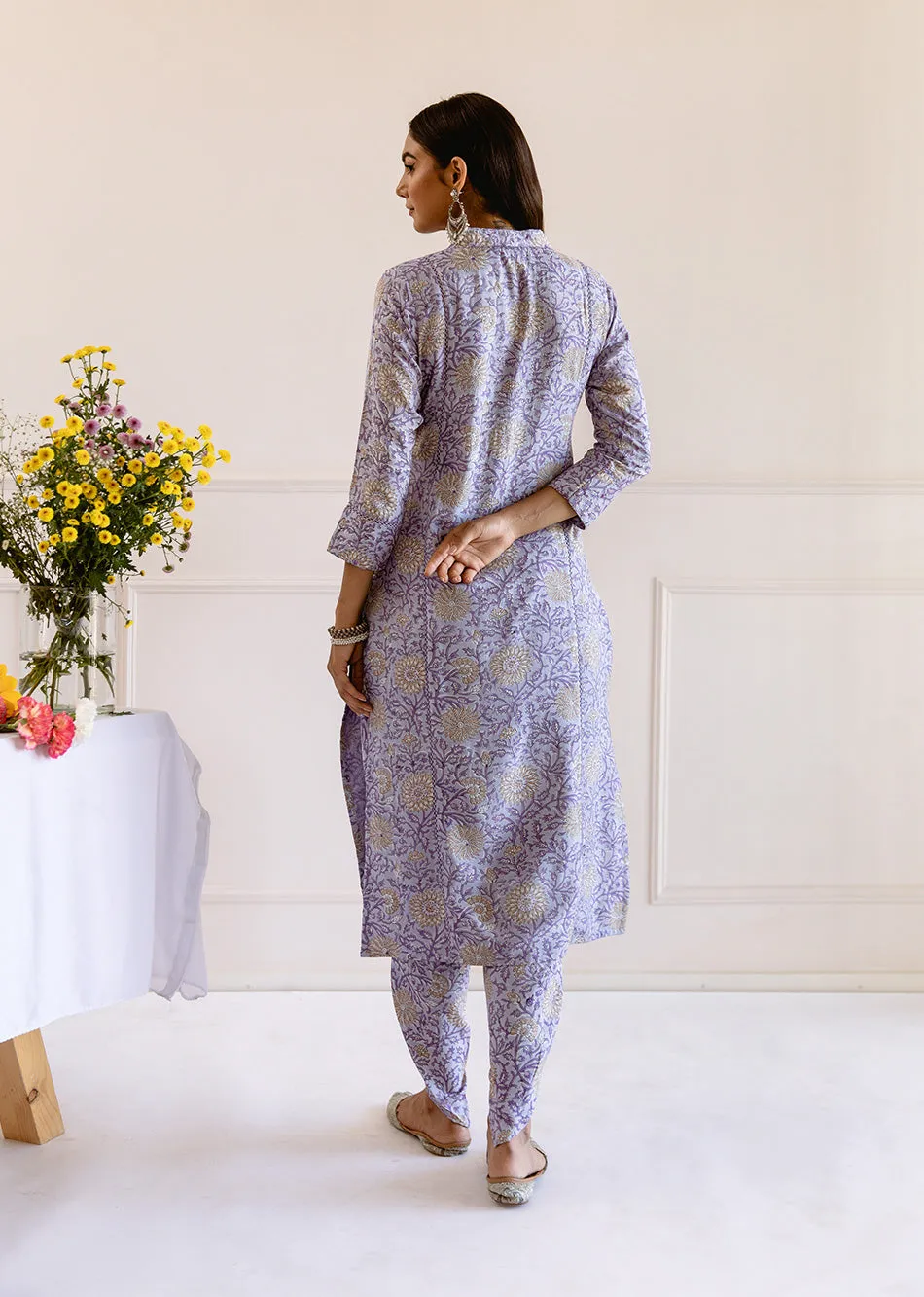 Greyish Purple Muslin Silk Collar Neck 3-Piece Kurta Set