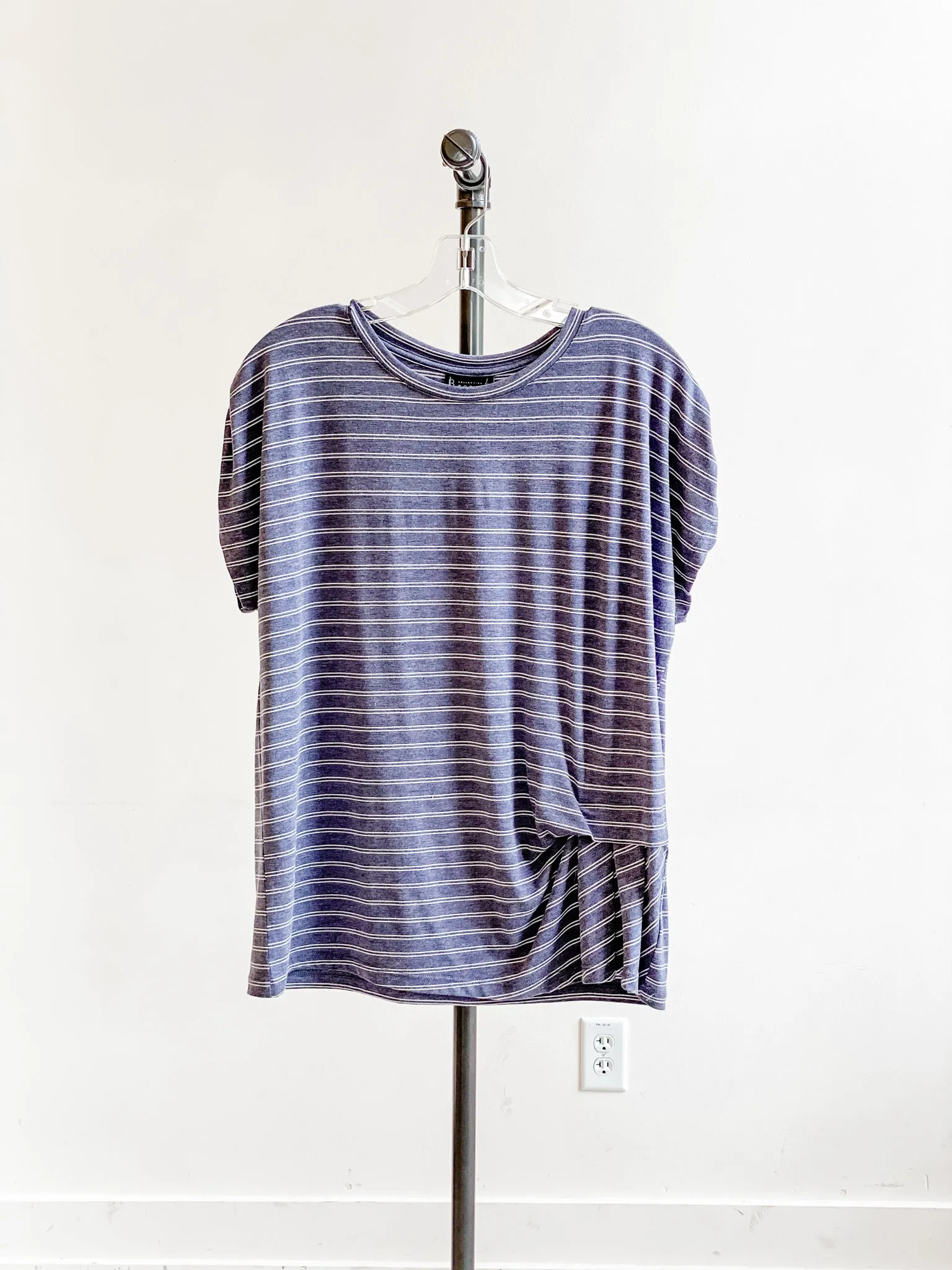Iva Short Pleated Sleeve Side
