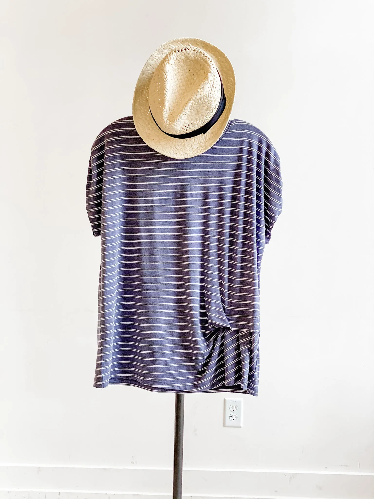 Iva Short Pleated Sleeve Side